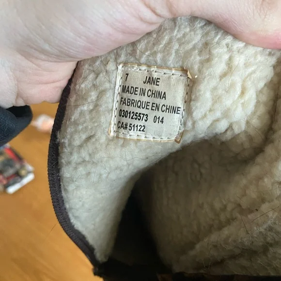 Brown - Picture 3 of 3